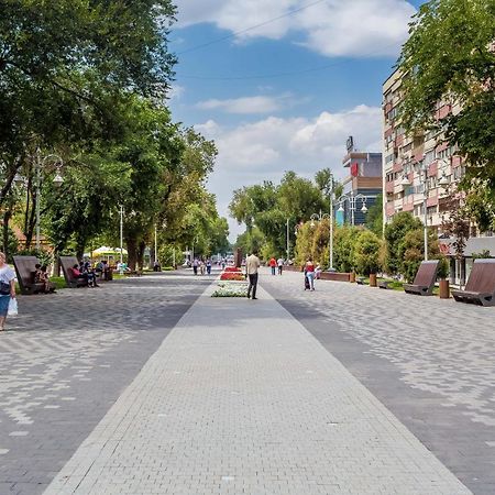 Прекрасные Апартаменты На Арбате Алматы Экстерьер фото